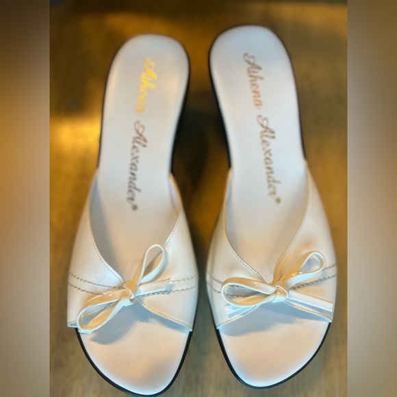 Athena Alexander white sandal wedge - Picture 2 of 3